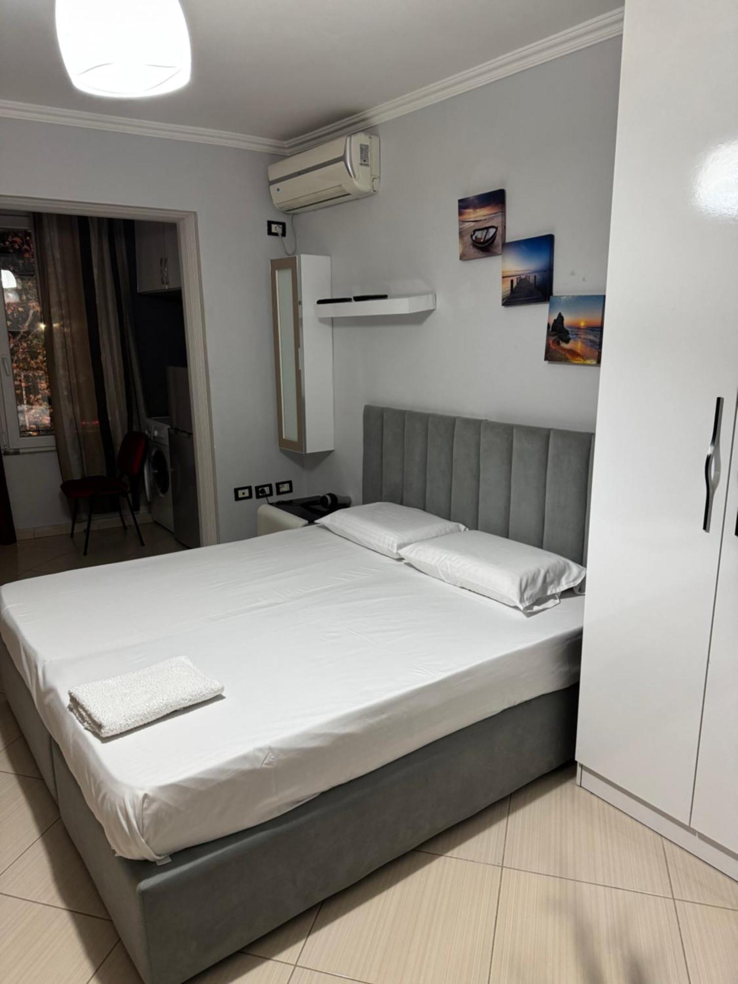 Kwatera prywatna Central Studios Tirana